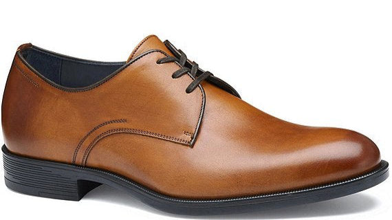 From Johnston &amp; Murphy Collection, the Men's Flynch Plain Toe Calfskin Oxfords feature:


Italian calfskin leather, hand-stained uppers
Lace up closure
Full leather linings
Molded, removable polyurethane footbed with enhanced cushioning
Rubber outsole